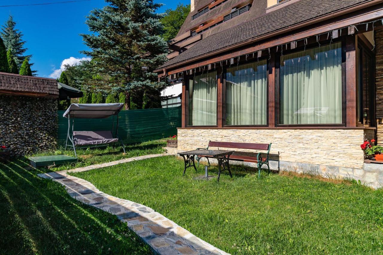 Hotel Casa Freya Buşteni Exterior foto